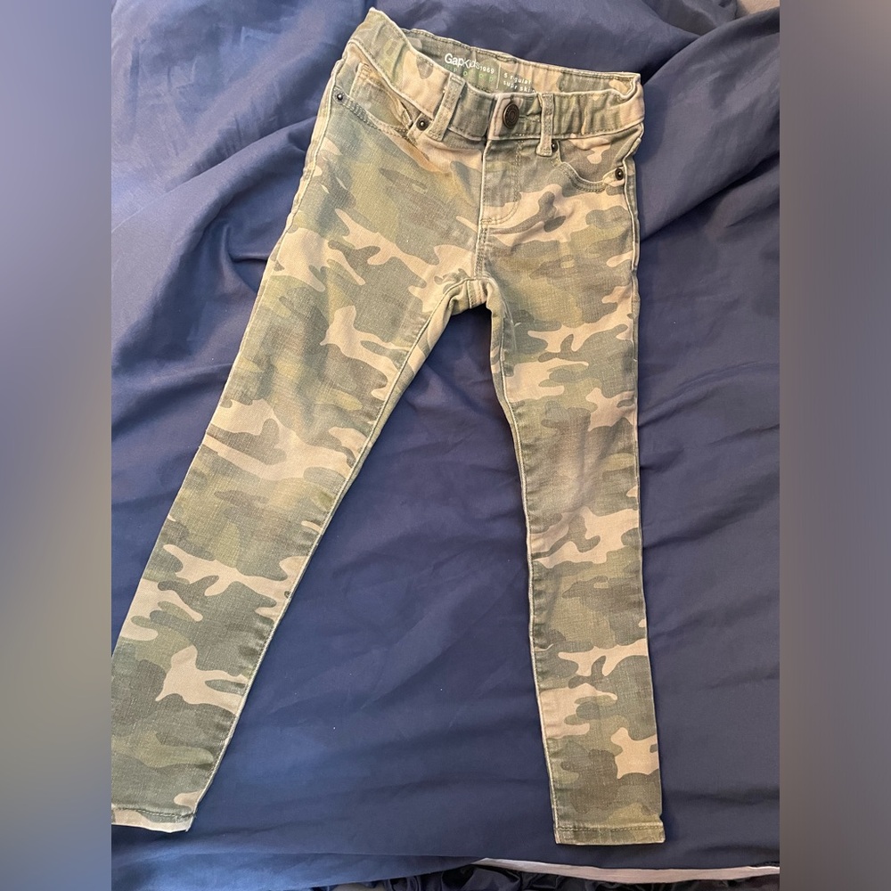 Gap kids super skinny camo pants.